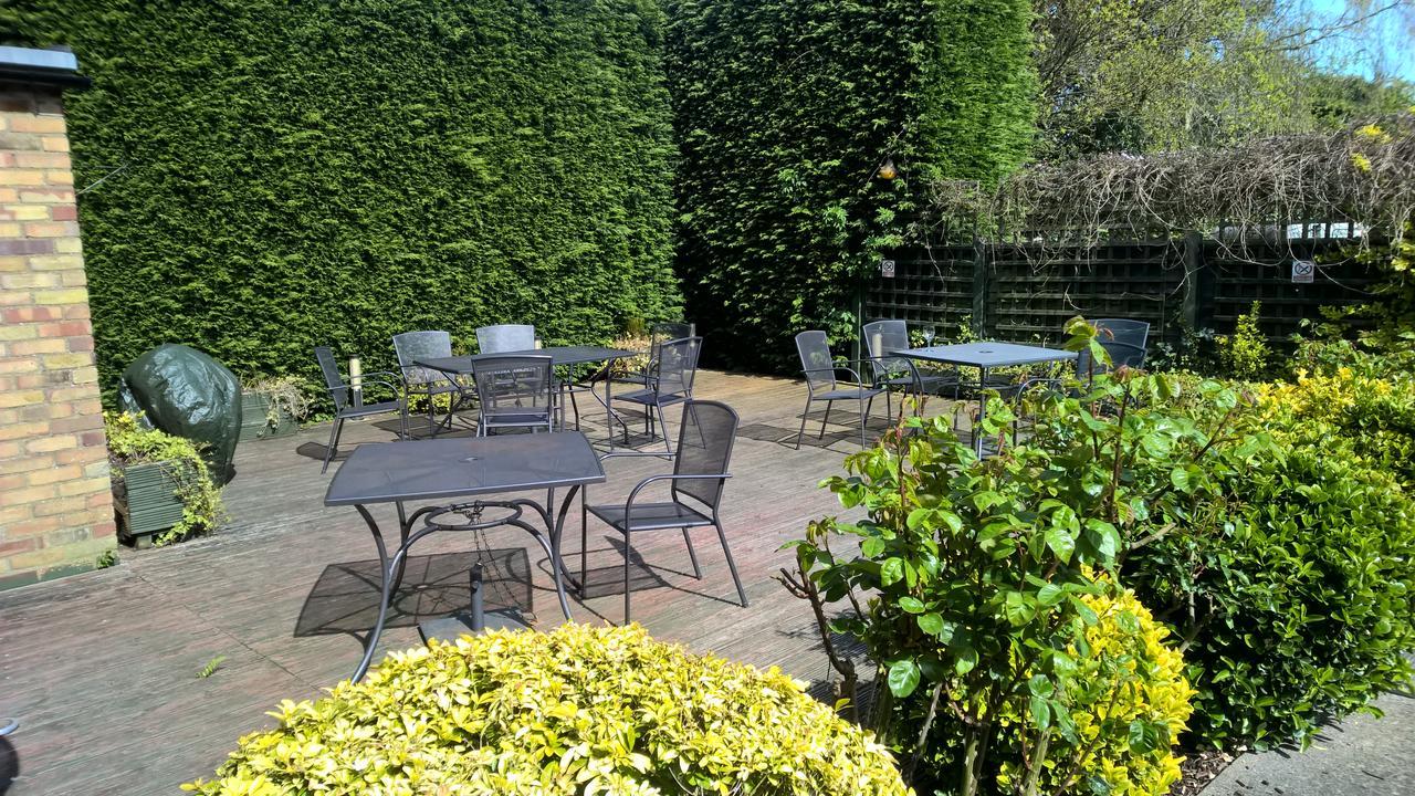 Baker Arms Hotel Hertford Bagian luar foto